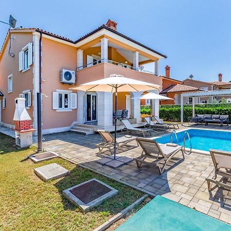 Villas Lotus With Pool And Jacuzzi Pula Buitenkant foto