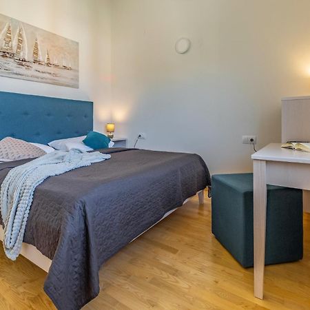 Villas Lotus With Pool And Jacuzzi Pula Buitenkant foto