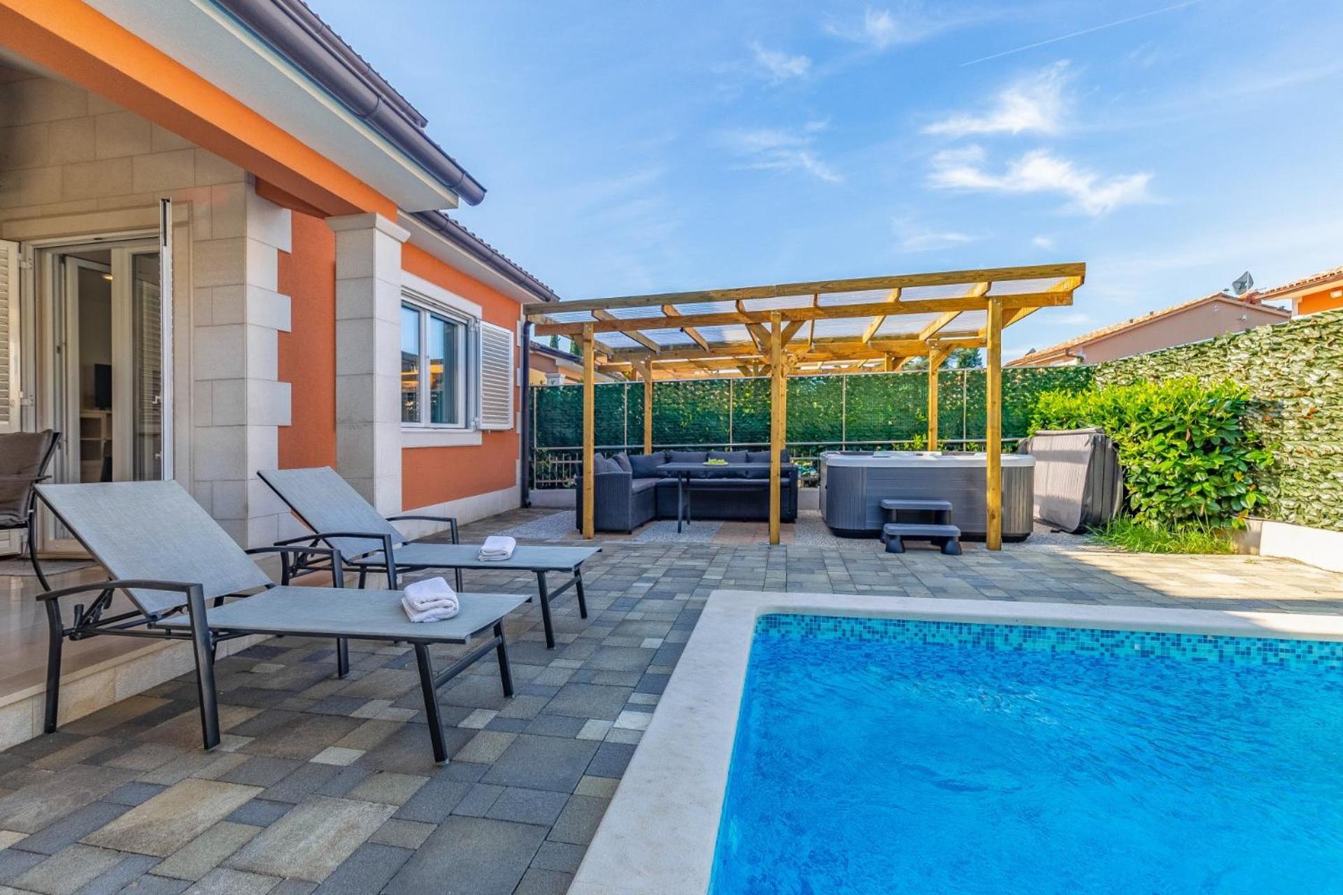 Villas Lotus With Pool And Jacuzzi Pula Buitenkant foto