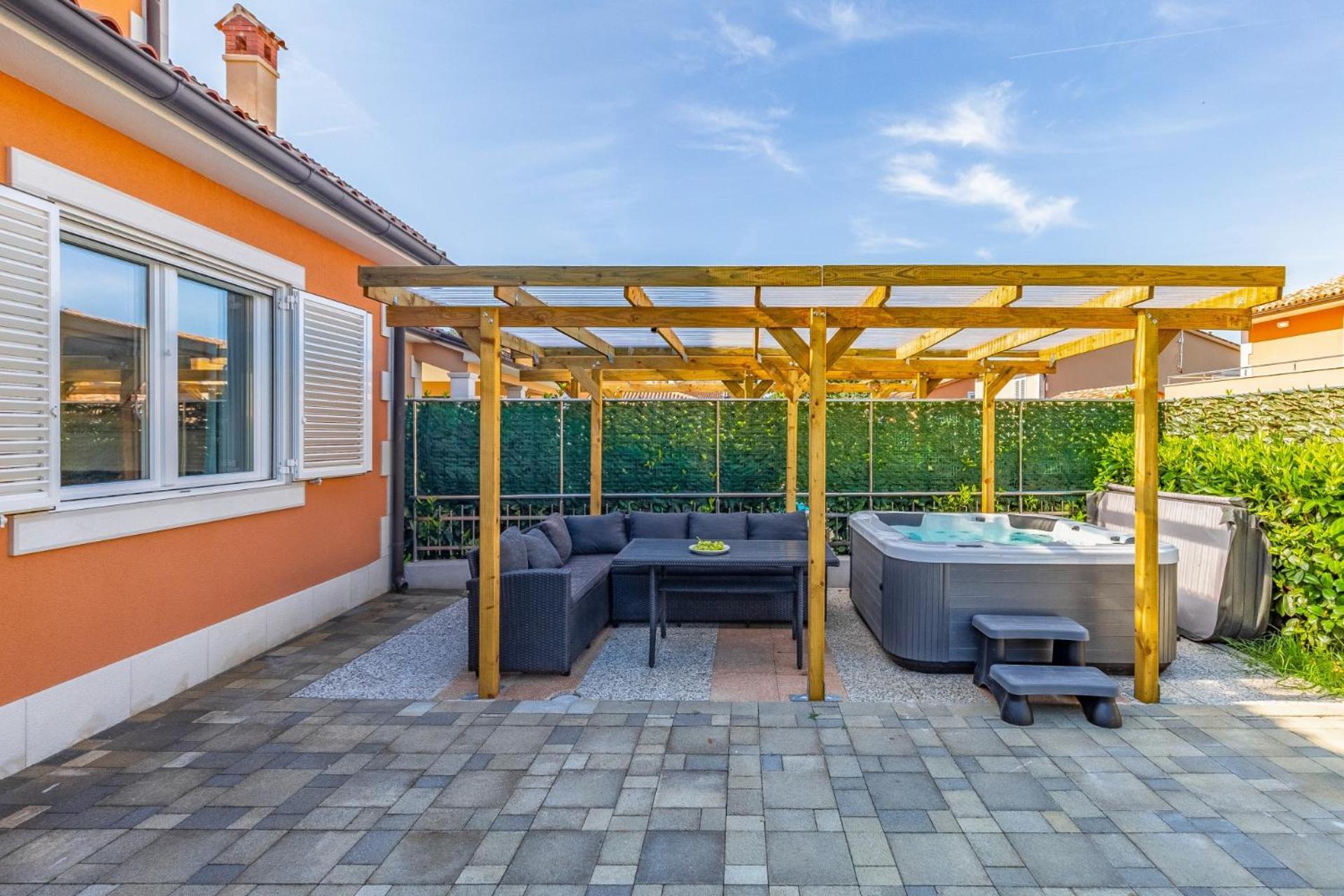 Villas Lotus With Pool And Jacuzzi Pula Buitenkant foto