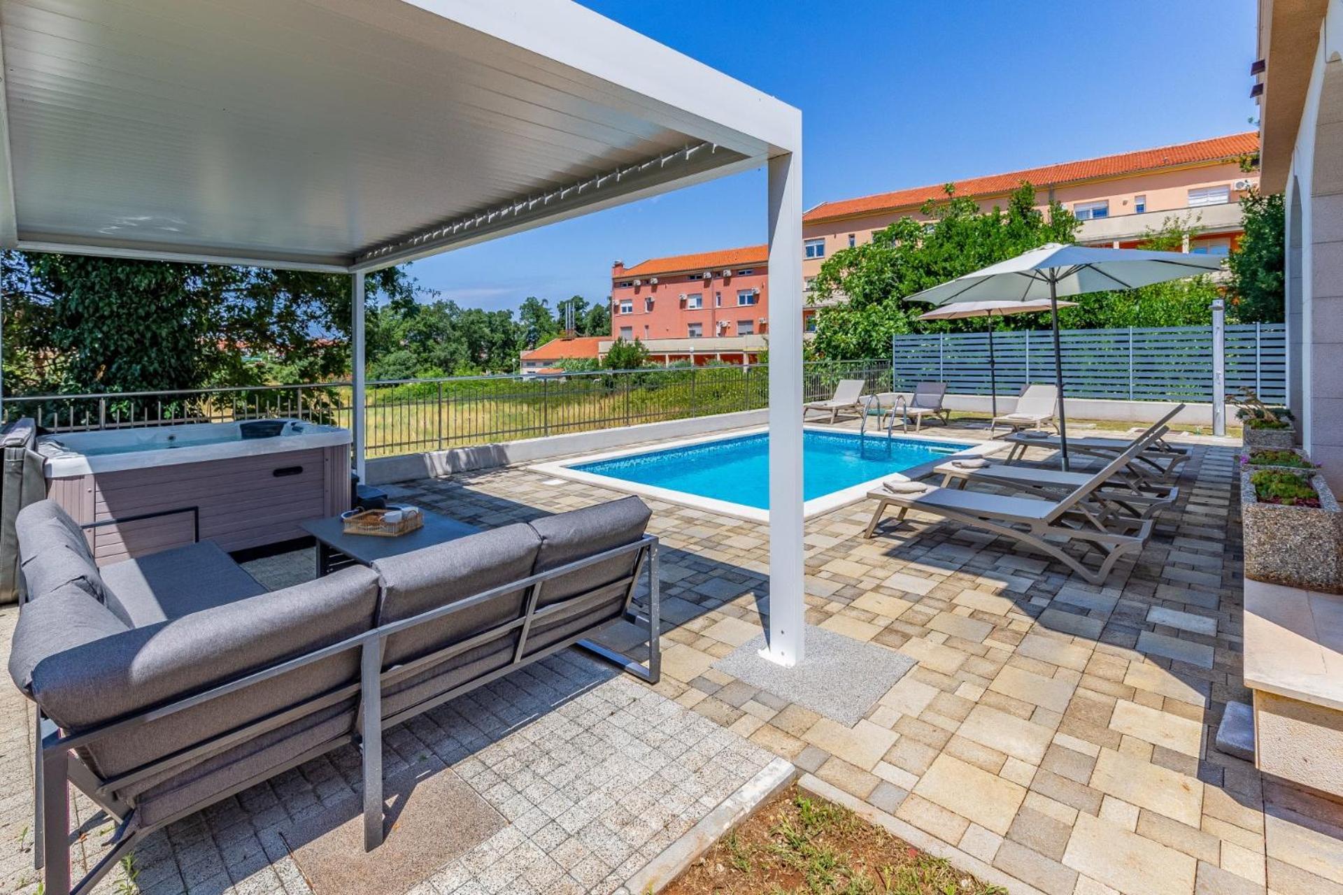 Villas Lotus With Pool And Jacuzzi Pula Buitenkant foto
