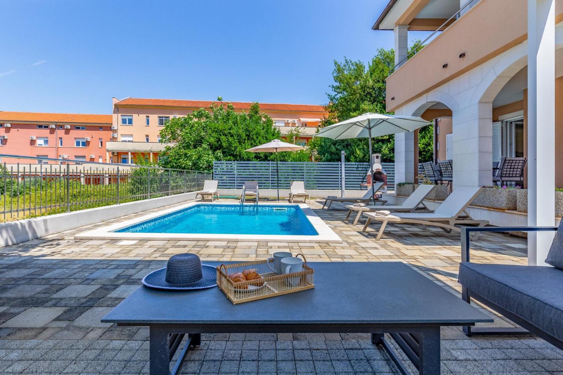 Villas Lotus With Pool And Jacuzzi Pula Buitenkant foto