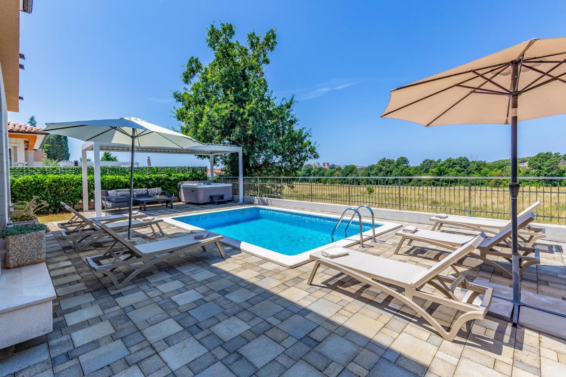 Villas Lotus With Pool And Jacuzzi Pula Buitenkant foto