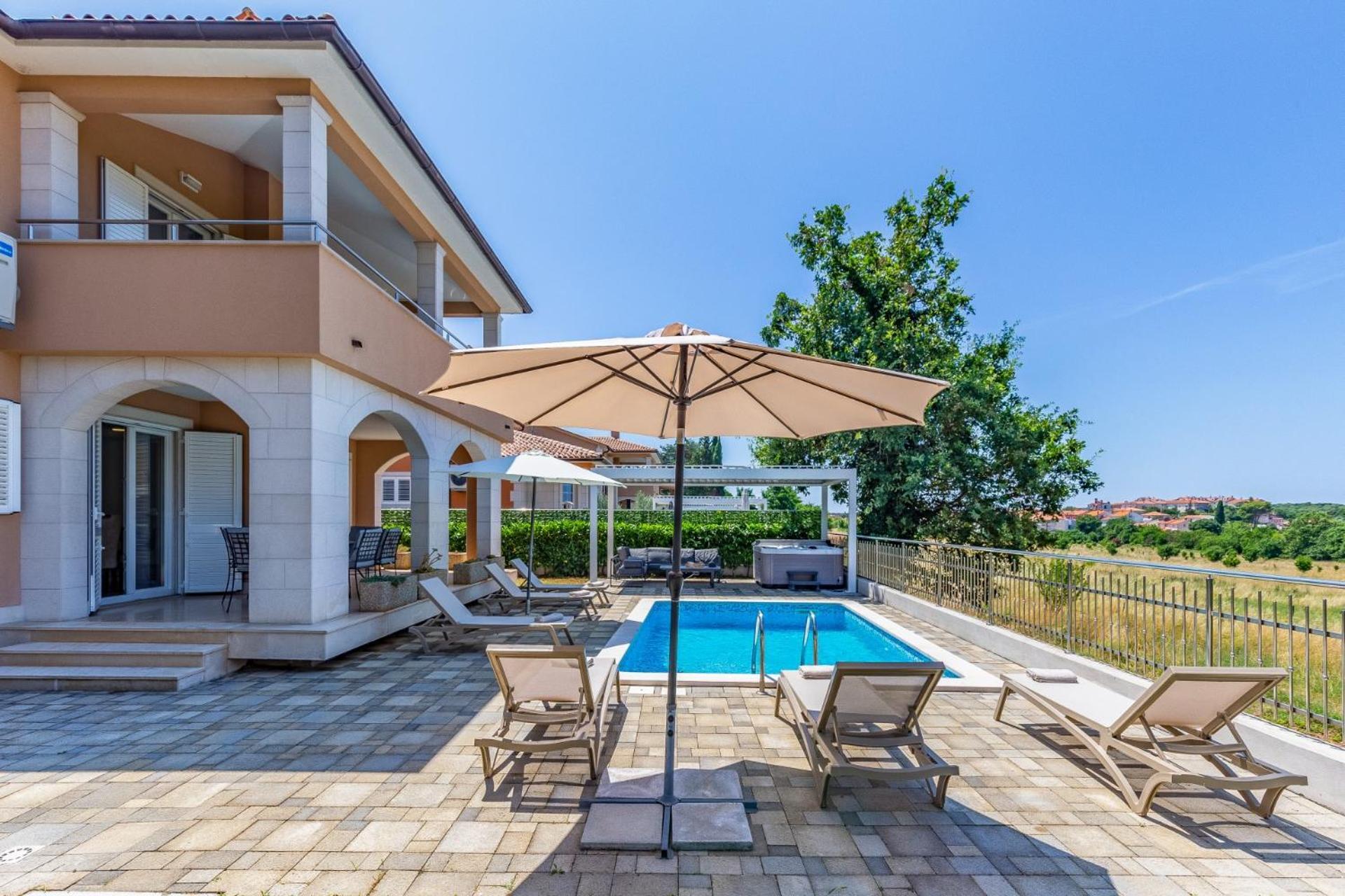 Villas Lotus With Pool And Jacuzzi Pula Buitenkant foto