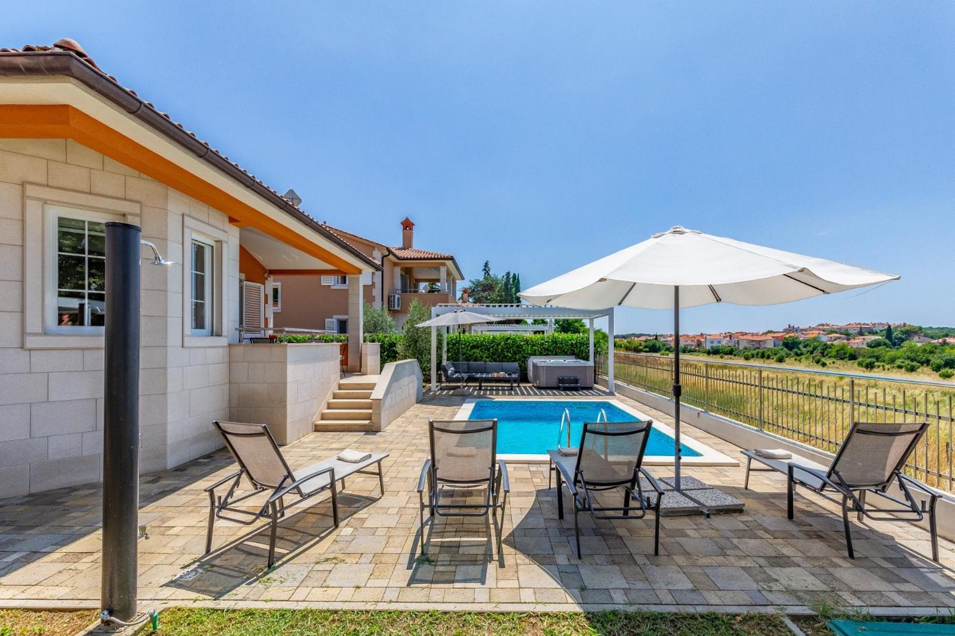 Villas Lotus With Pool And Jacuzzi Pula Buitenkant foto