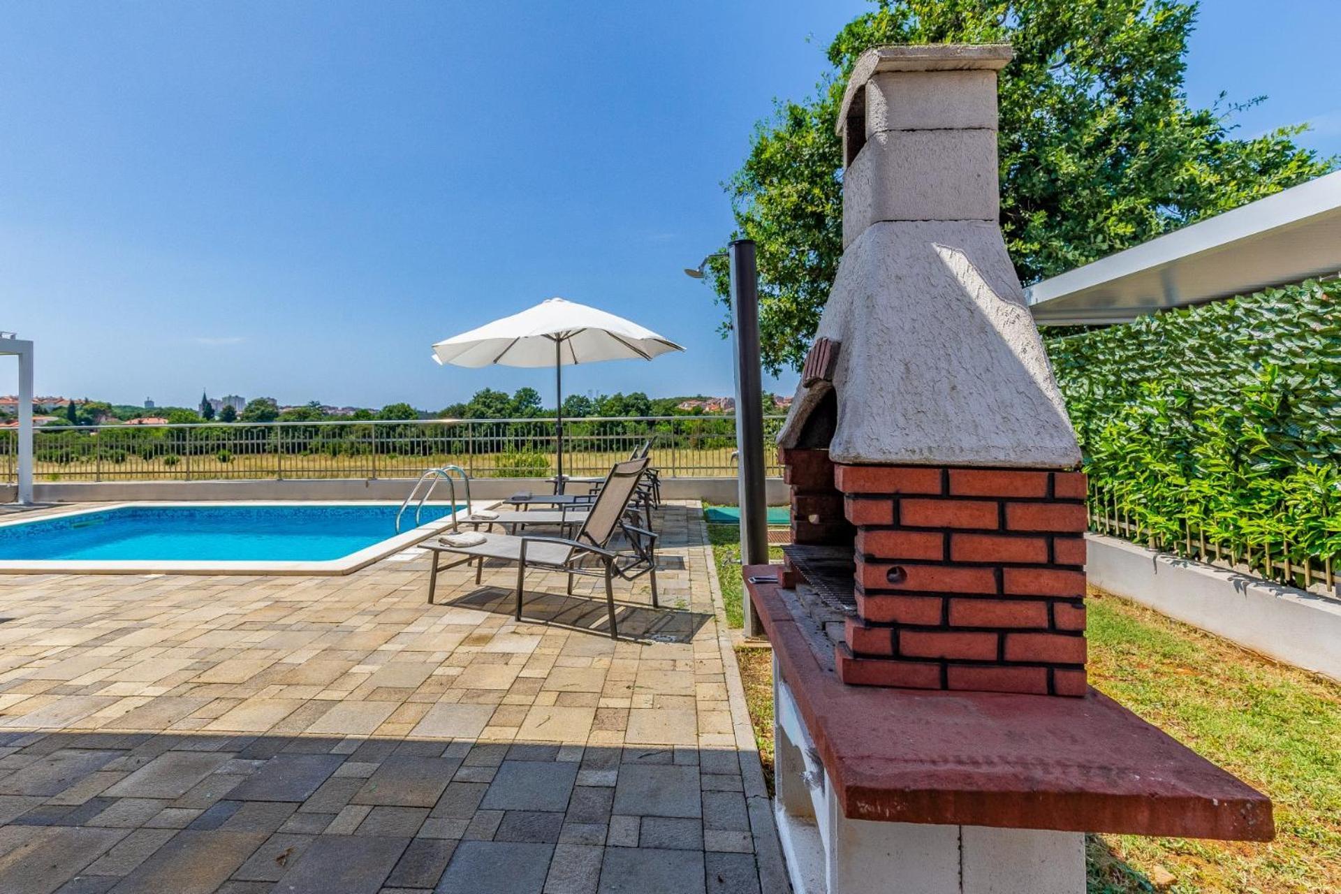 Villas Lotus With Pool And Jacuzzi Pula Buitenkant foto
