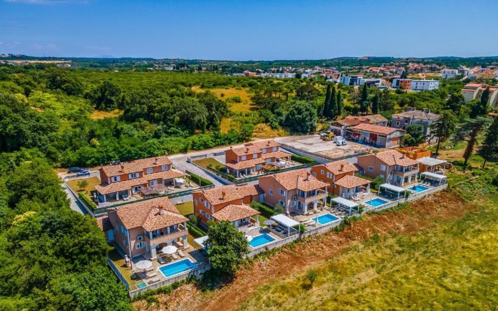 Villas Lotus With Pool And Jacuzzi Pula Buitenkant foto